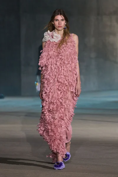 Look 25